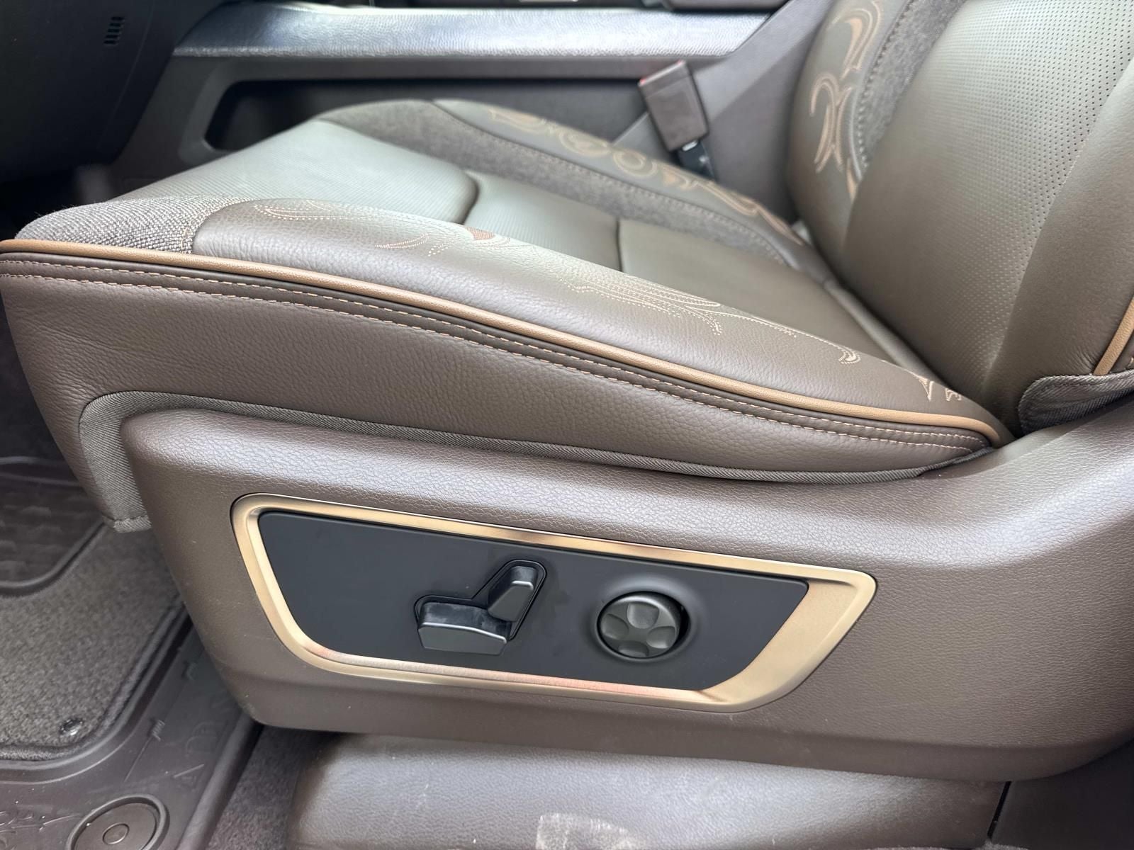 2026 RAM Ram 1500 RAM 1500 LIMITED LONGHORN CREW CAB 4X4 5'7' BOX