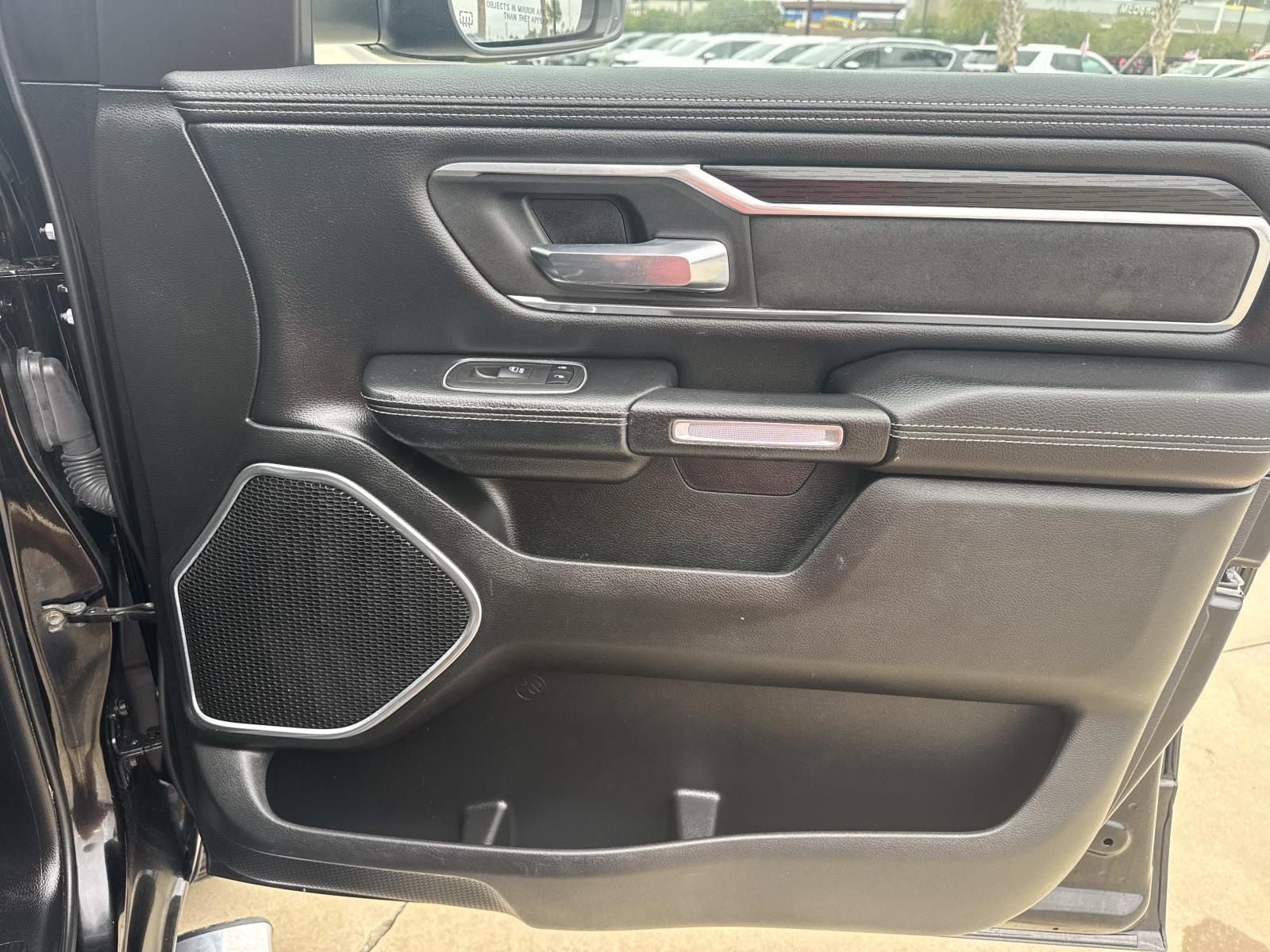 2023 RAM 1500 Laramie Crew Cab 4x4 5'7' Box