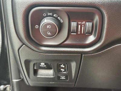 2023 RAM 1500 Laramie Crew Cab 4x4 5'7' Box