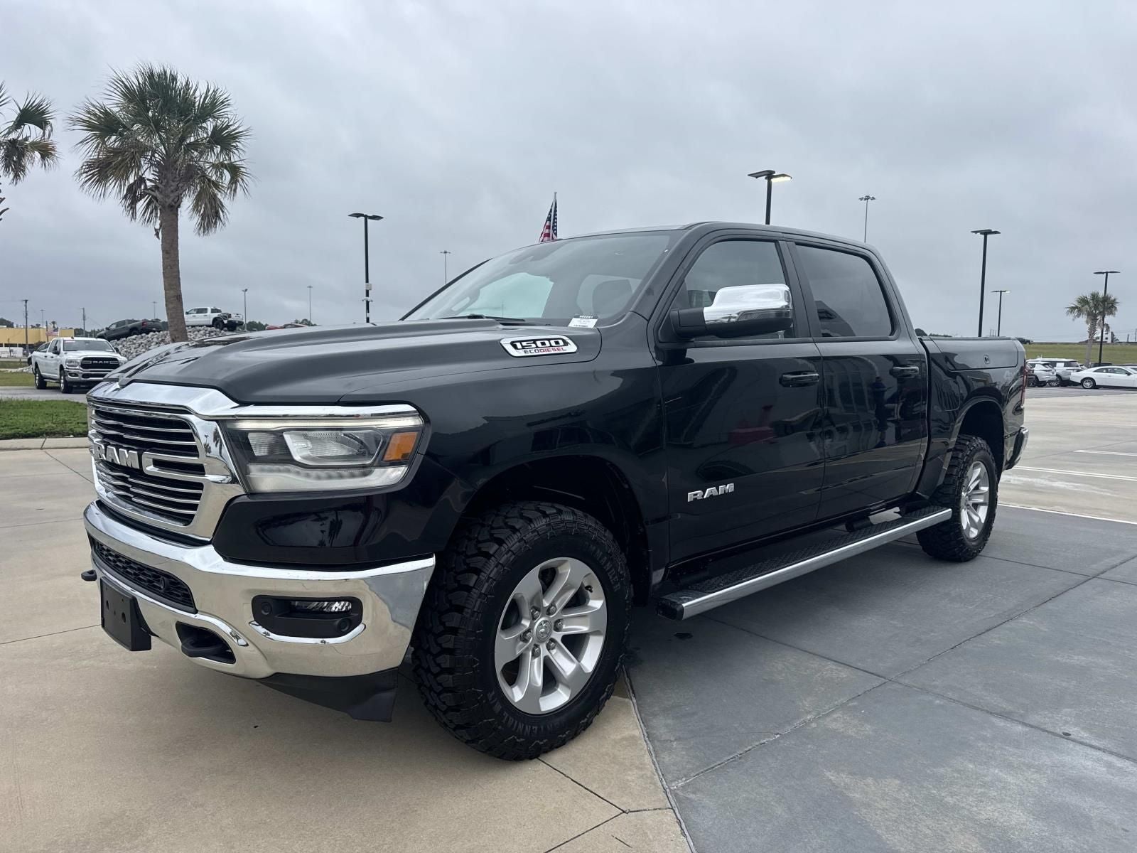 2023 RAM 1500 Laramie Crew Cab 4x4 5'7' Box