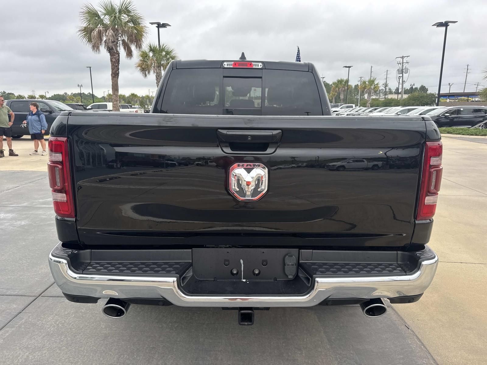 2023 RAM 1500 Laramie Crew Cab 4x4 5'7' Box