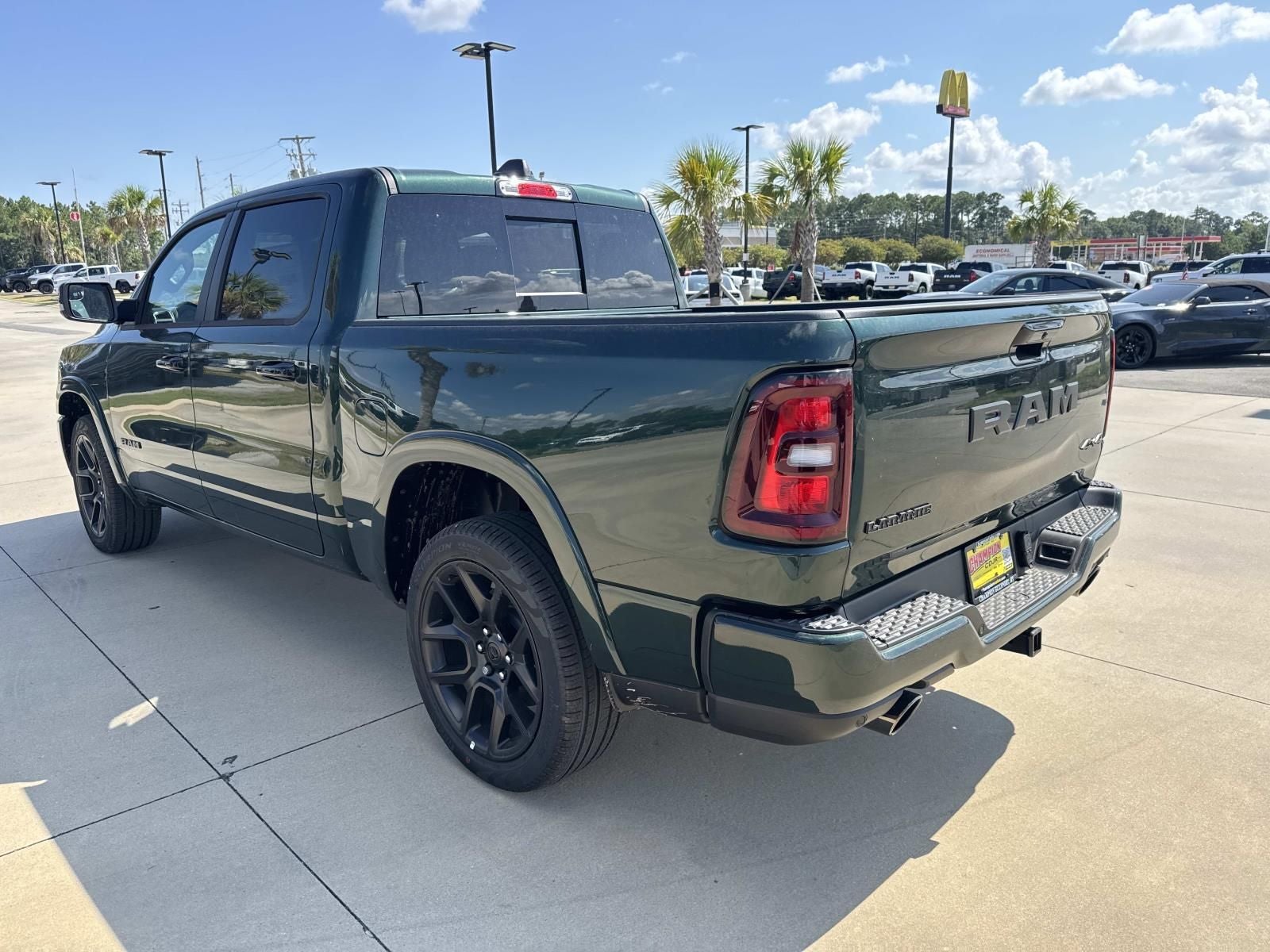 2026 RAM Ram 1500 RAM 1500 LARAMIE CREW CAB 4X4 5'7' BOX