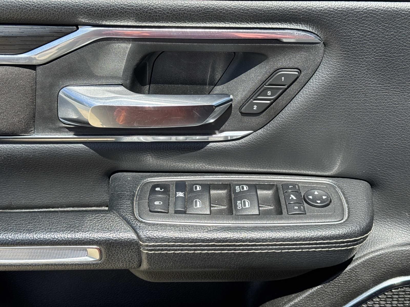 2024 RAM 1500 Laramie Crew Cab 4x4 5'7' Box