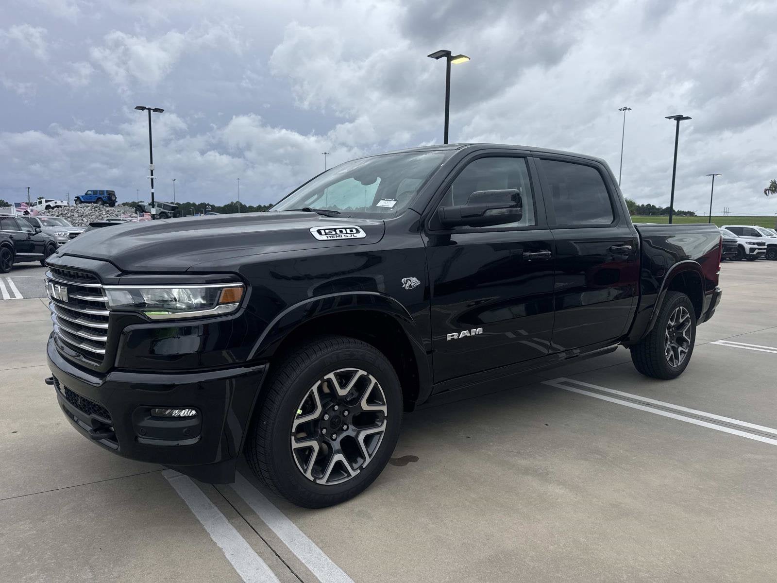 2027 RAM Ram 1500 RAM 1500 LARAMIE CREW CAB 4X4 5'7' BOX