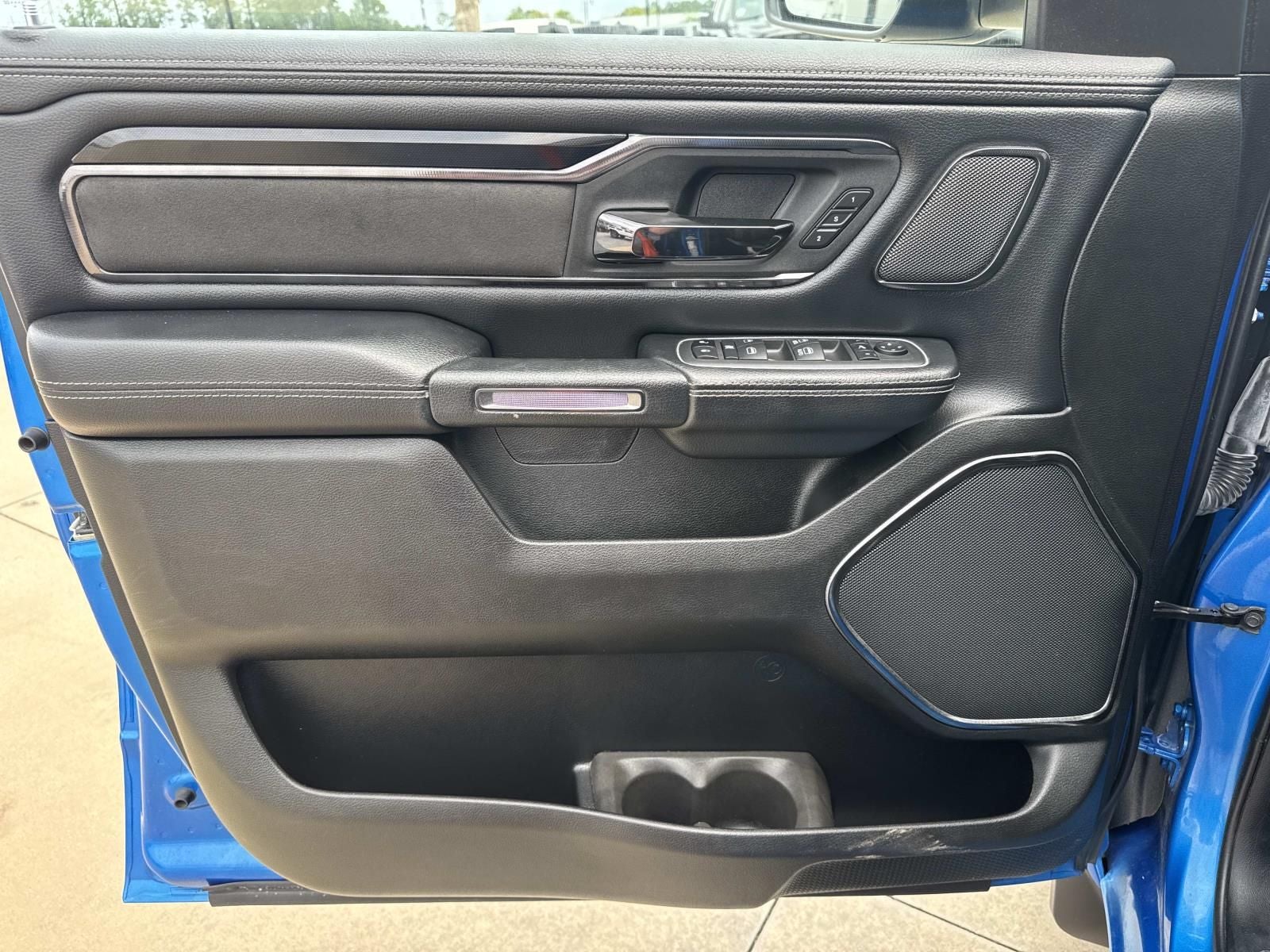 2022 RAM 1500 Laramie Crew Cab 4x4 5'7' Box