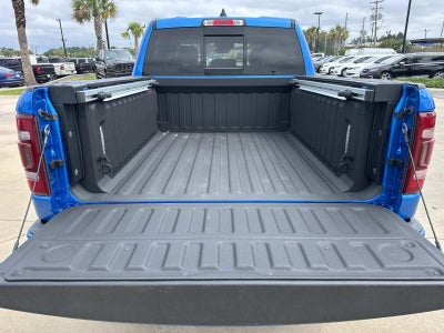 2022 RAM 1500 Laramie Crew Cab 4x4 5'7' Box