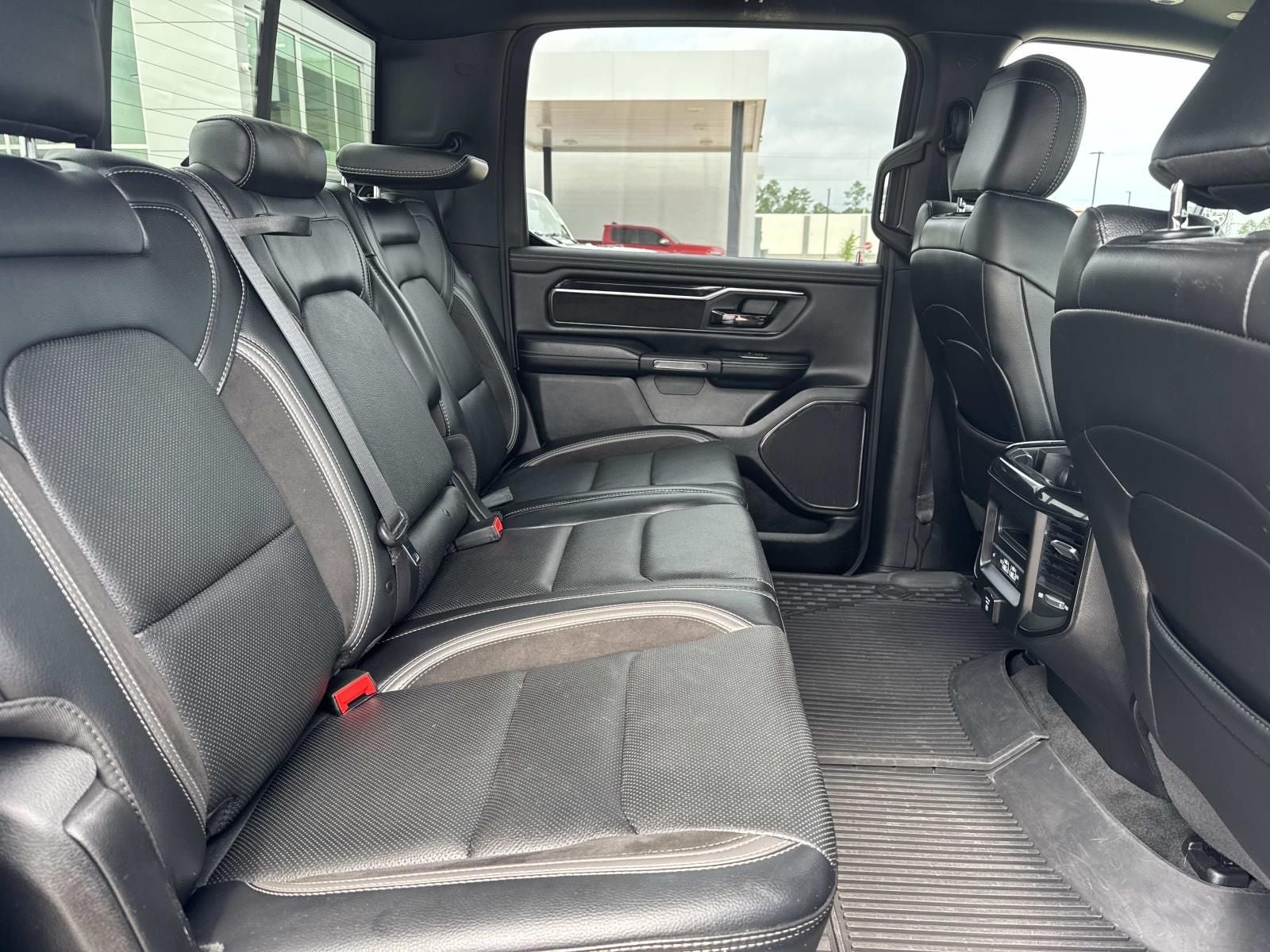 2022 RAM 1500 Laramie Crew Cab 4x4 5'7' Box