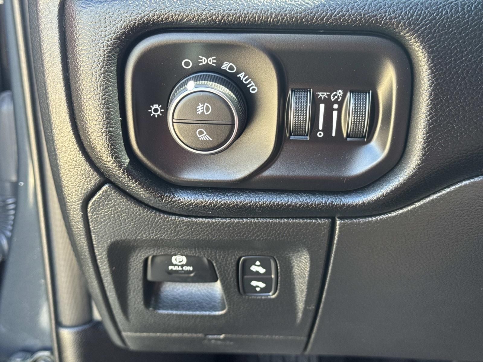 2026 RAM 1500 Rebel Crew Cab 4x4 5'7' Box
