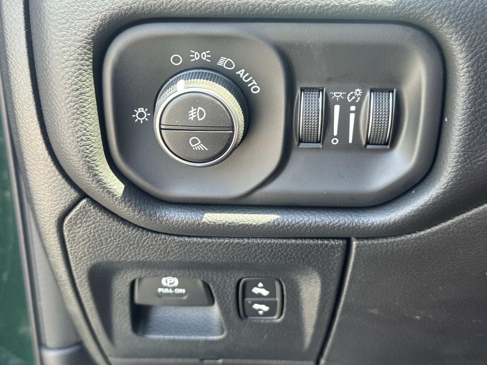 2026 RAM Ram 1500 RAM 1500 RHO CREW CAB 4X4 5'7' BOX