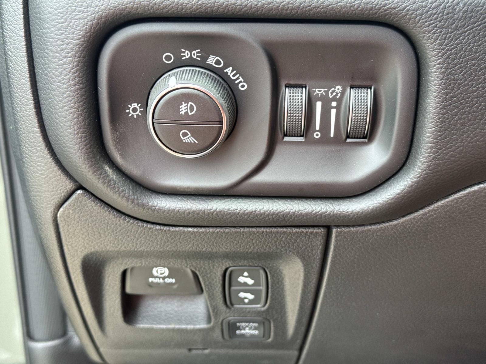 2026 RAM Ram 1500 RAM 1500 RHO CREW CAB 4X4 5'7' BOX
