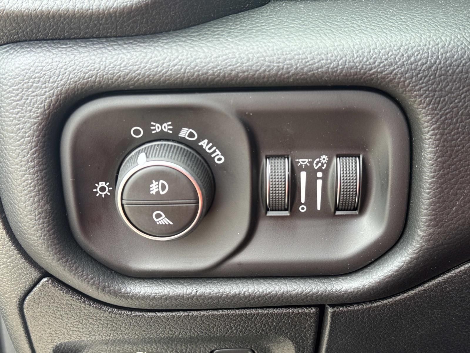 2026 RAM Ram 1500 RAM 1500 RHO CREW CAB 4X4 5'7' BOX
