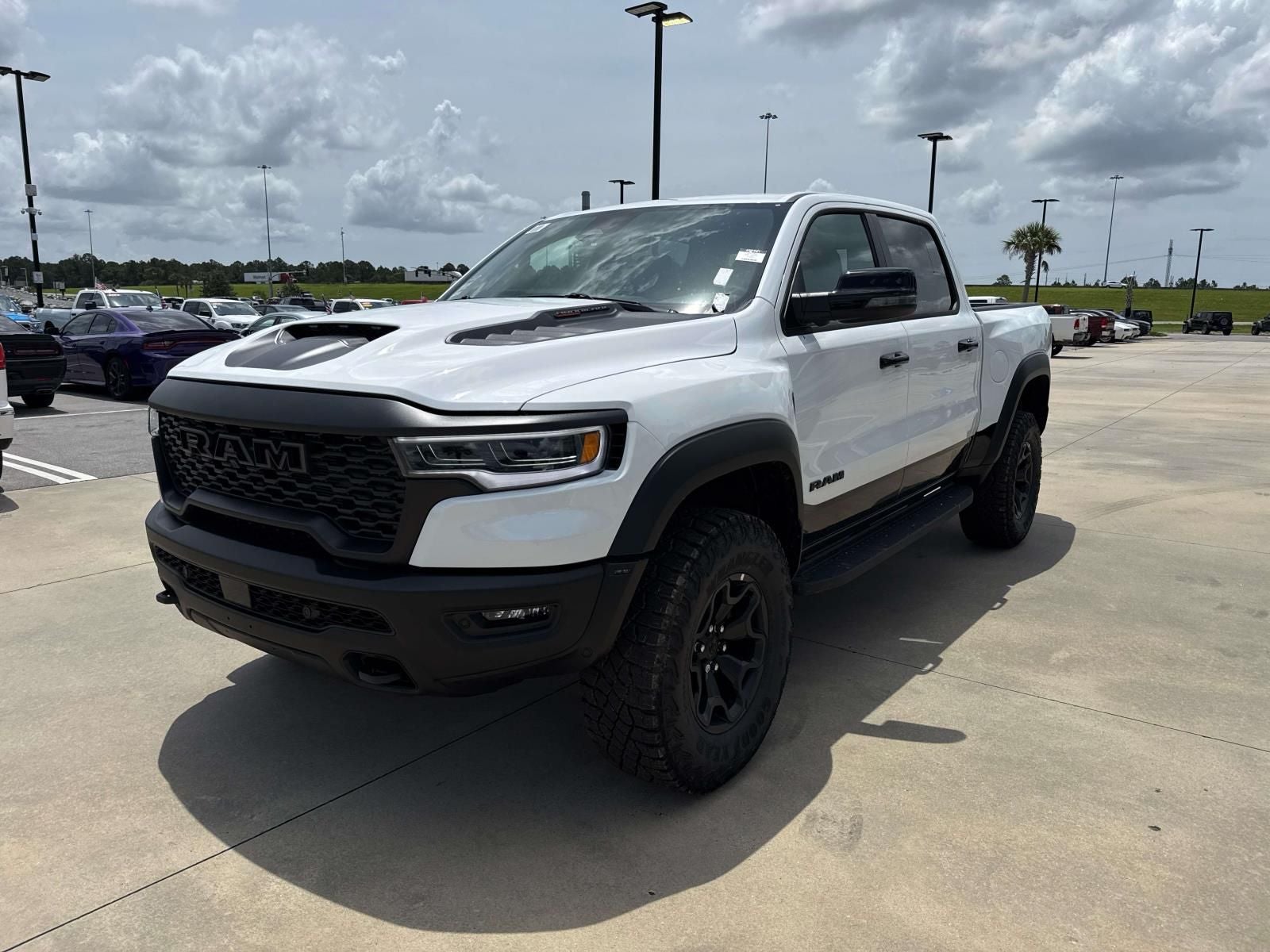 2026 RAM Ram 1500 RAM 1500 RHO CREW CAB 4X4 5'7' BOX