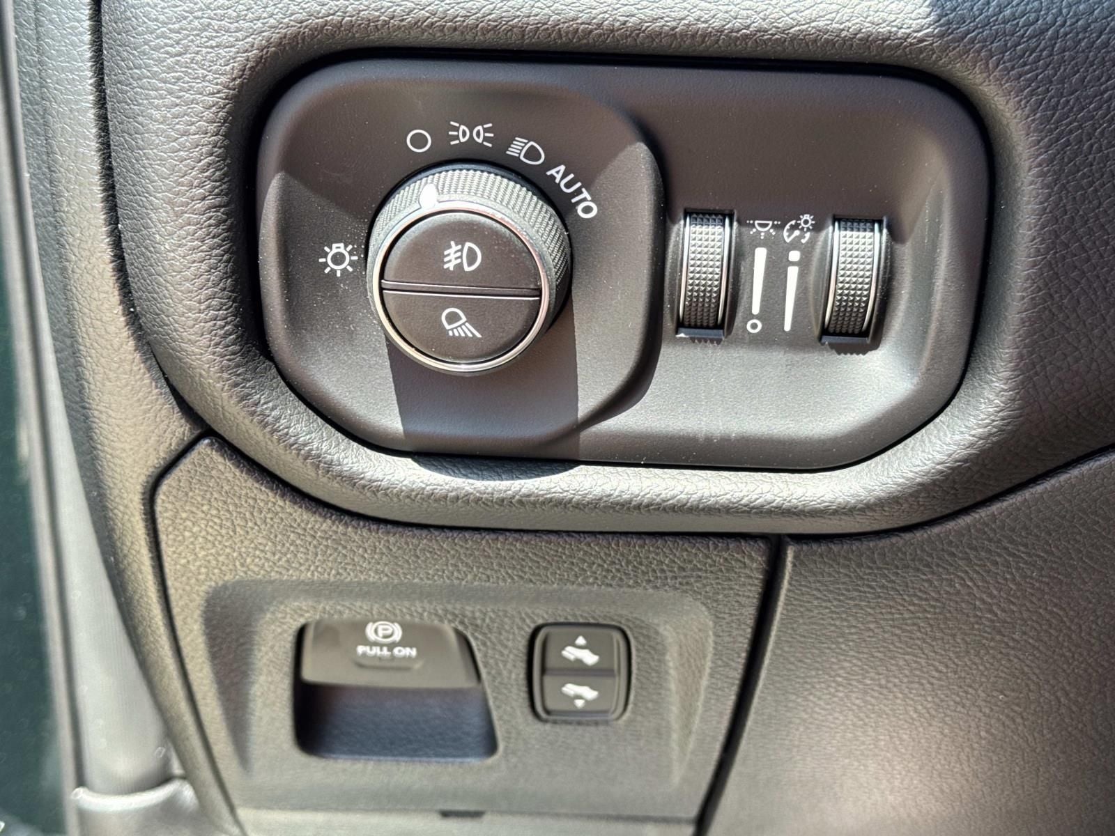 2026 RAM Ram 1500 RAM 1500 RHO CREW CAB 4X4 5'7' BOX