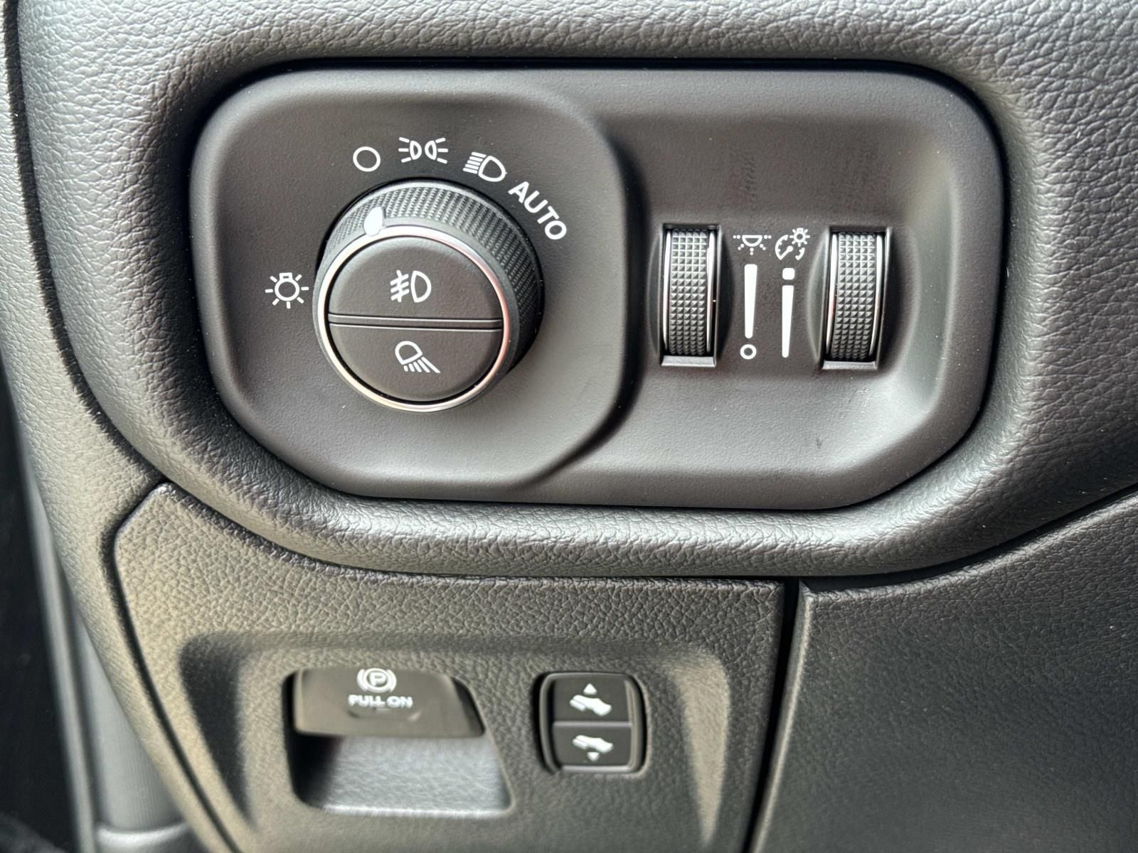 2026 RAM Ram 1500 RAM 1500 RHO CREW CAB 4X4 5'7' BOX