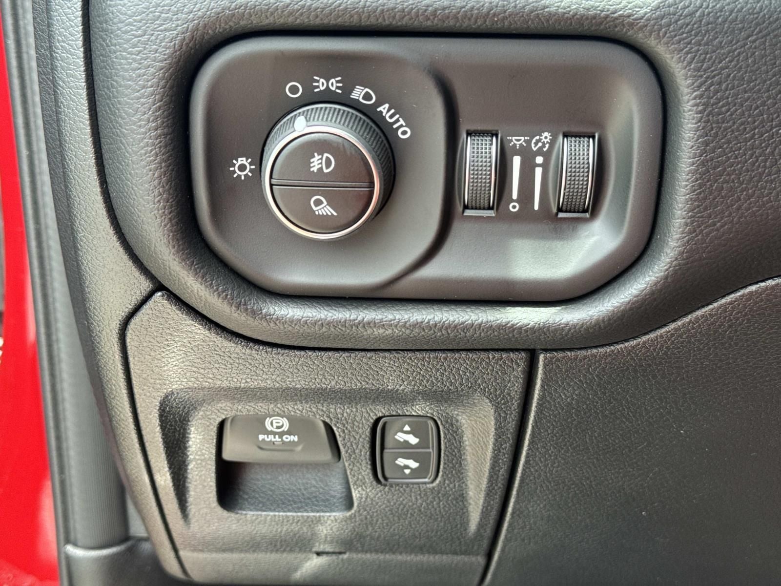 2026 RAM Ram 1500 RAM 1500 RHO CREW CAB 4X4 5'7' BOX