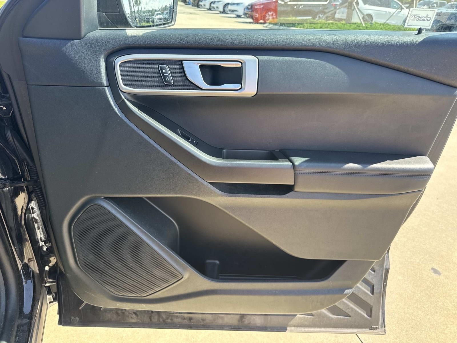 2023 Ford Explorer Base