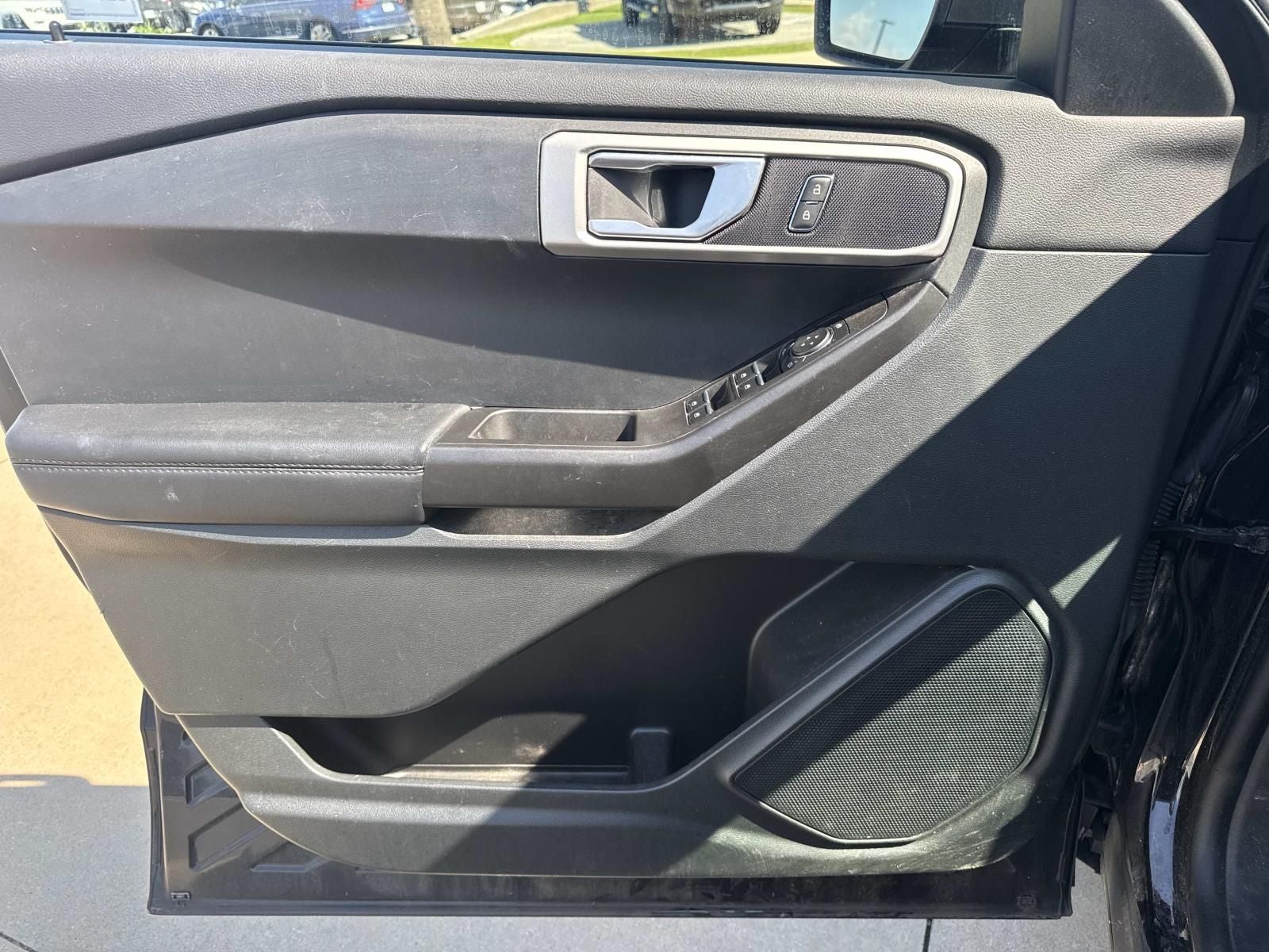 2023 Ford Explorer Base