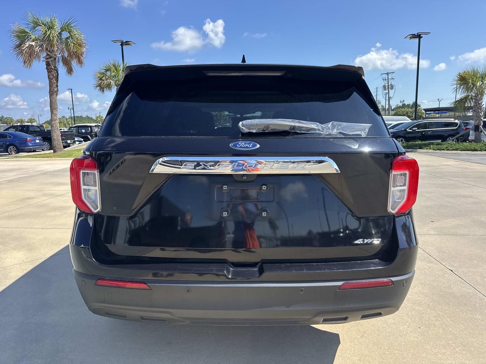 2023 Ford Explorer Base