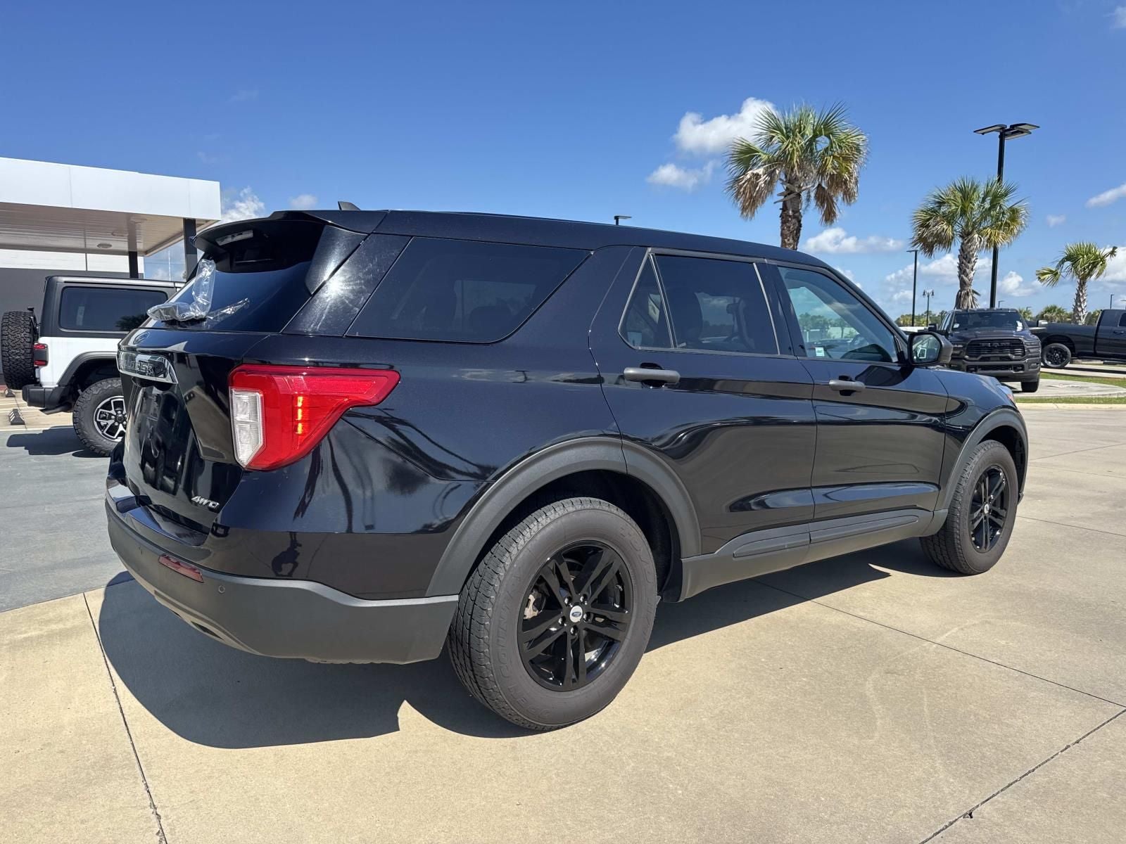2023 Ford Explorer Base
