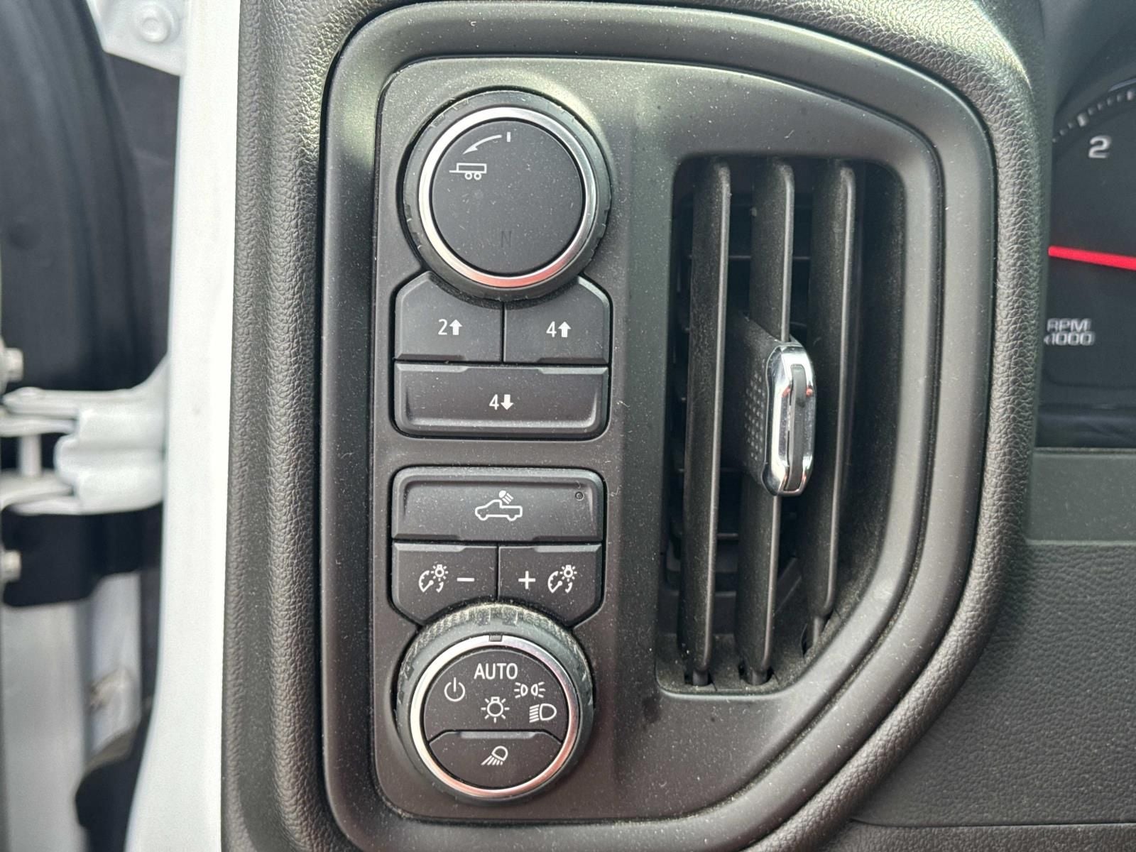 2023 Chevrolet Silverado 2500HD 4WD Crew Cab Standard Bed Custom