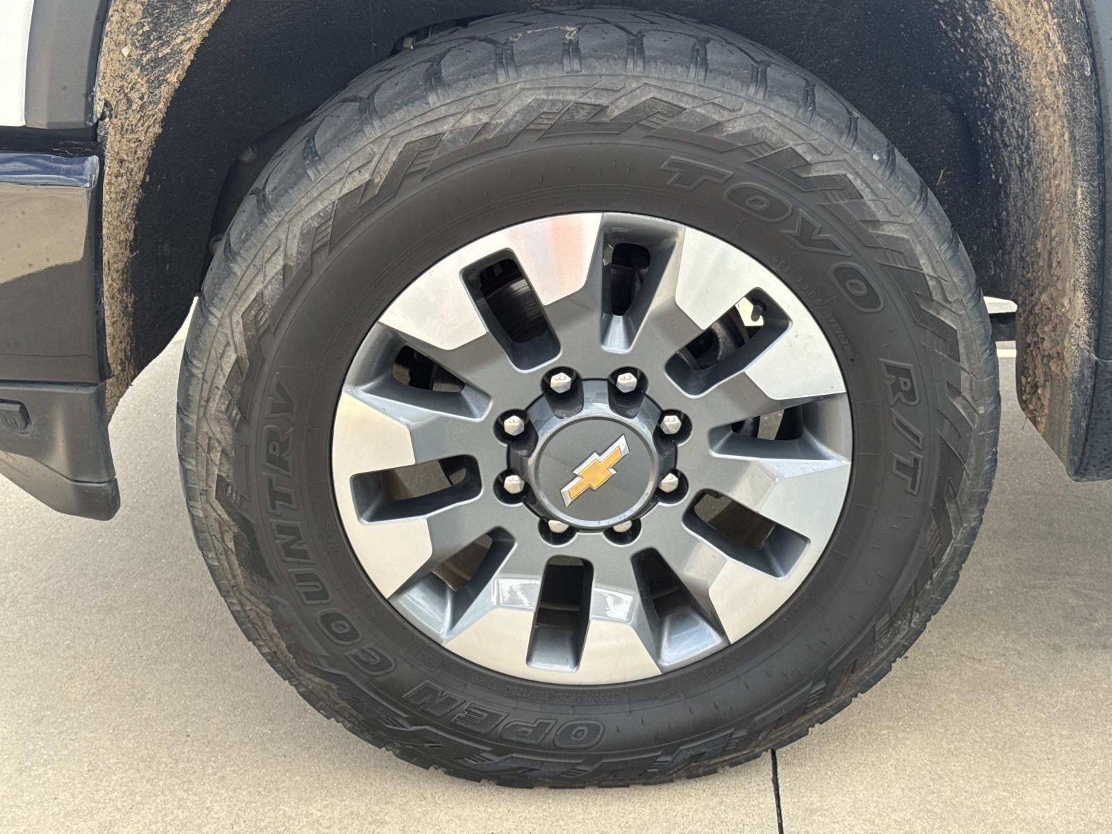 2023 Chevrolet Silverado 2500HD 4WD Crew Cab Standard Bed Custom