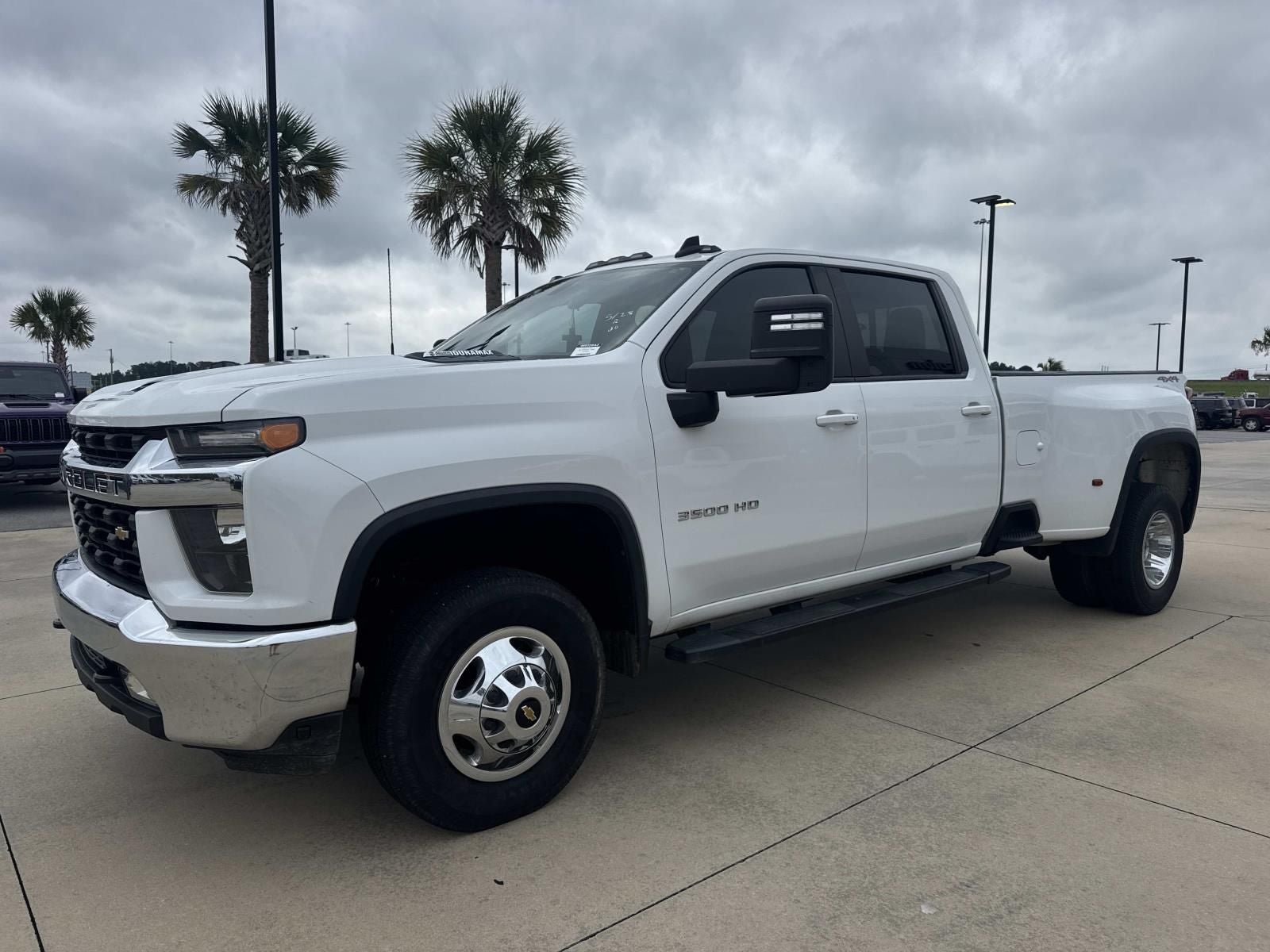 2022 Chevrolet Silverado 3500HD 4WD Crew Cab Long Bed LT