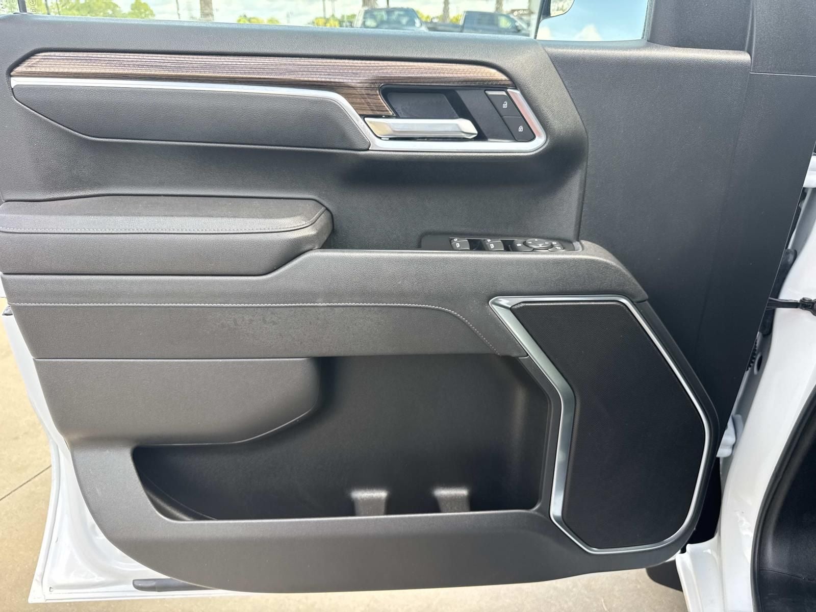 2025 Chevrolet Silverado 1500 2WD Crew Cab Short Bed LT