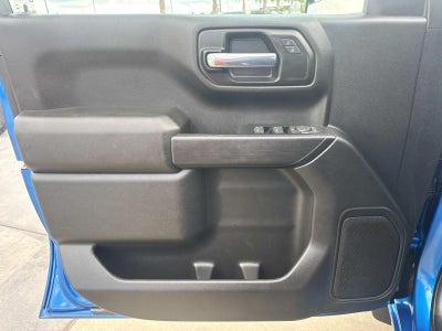 2023 Chevrolet Silverado 1500 4WD Crew Cab Short Bed Custom