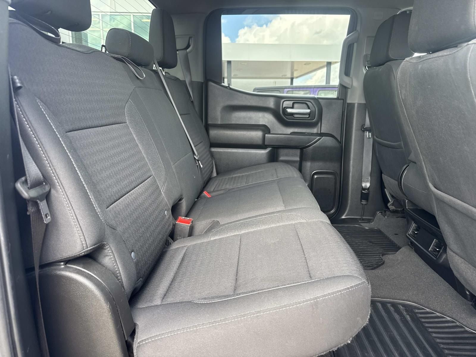 2023 Chevrolet Silverado 1500 4WD Crew Cab Short Bed Custom