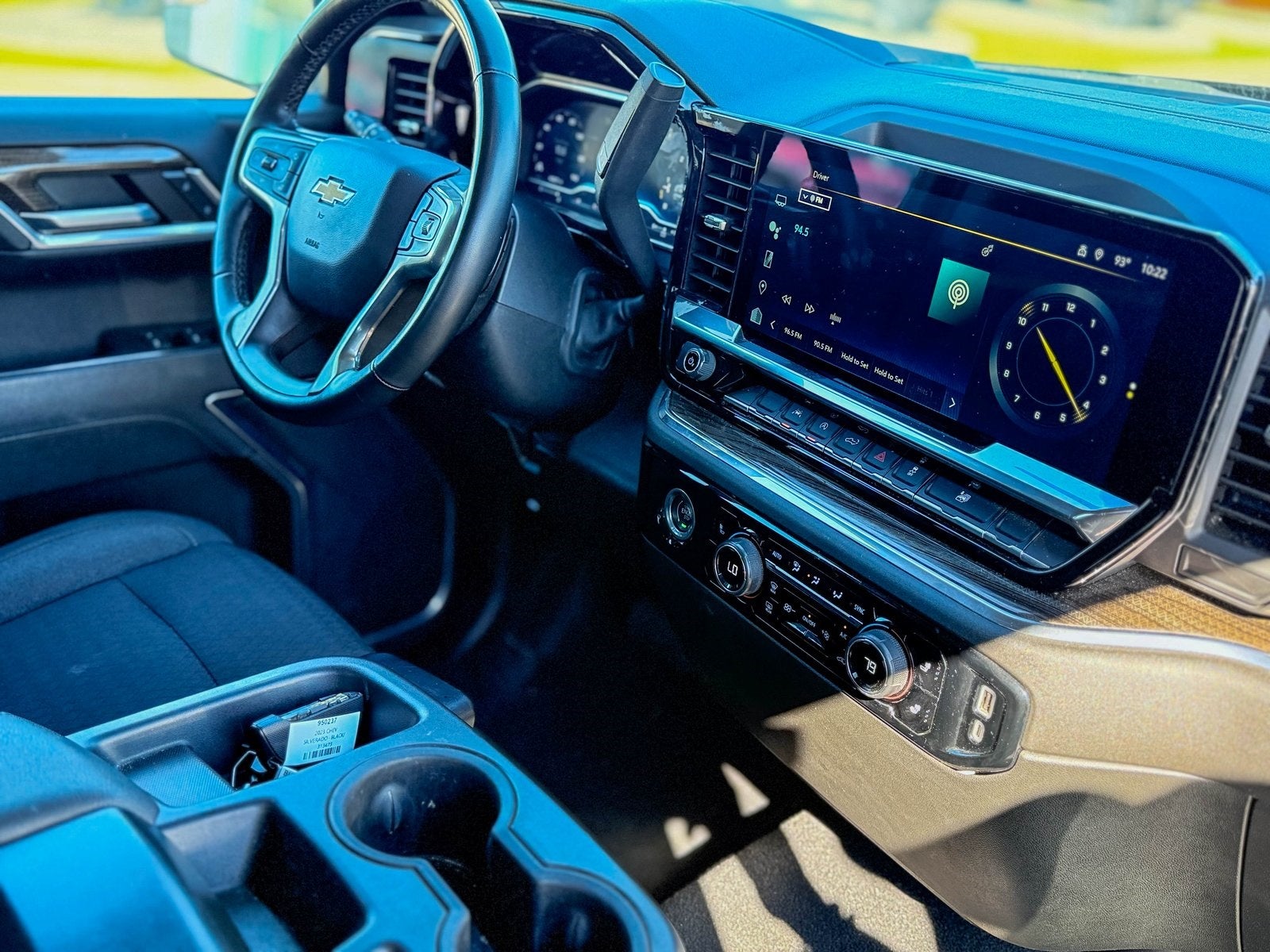 2023 Chevrolet Silverado 1500 4WD Crew Cab Standard Bed LT