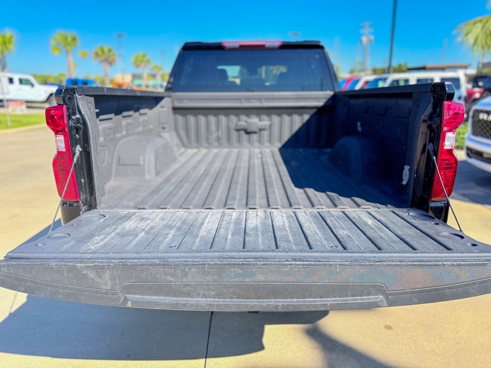 2023 Chevrolet Silverado 1500 4WD Crew Cab Standard Bed LT