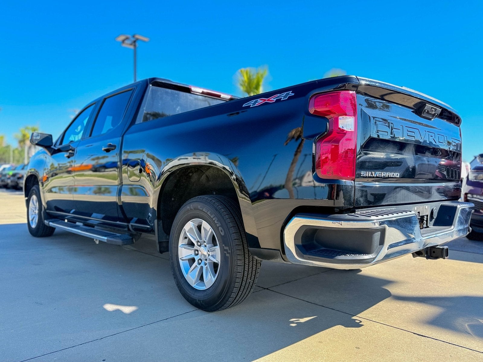 2023 Chevrolet Silverado 1500 4WD Crew Cab Standard Bed LT