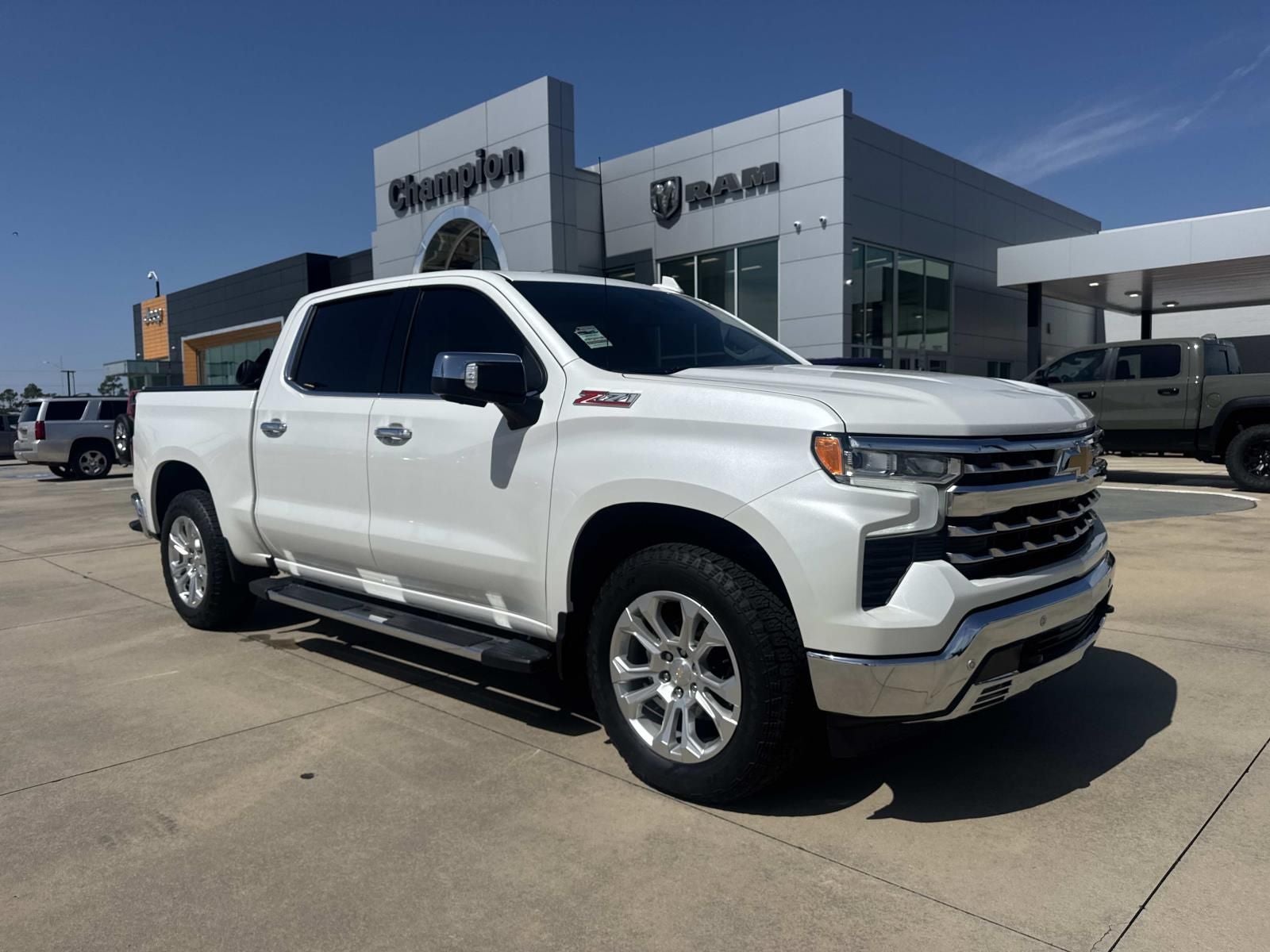 2024 Chevrolet Silverado 1500 4WD Crew Cab Short Bed LTZ