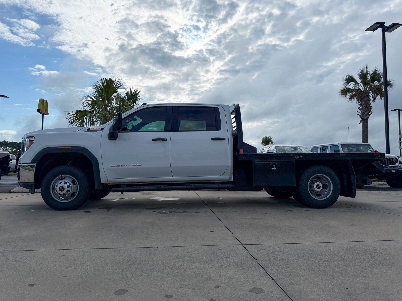 2022 GMC Sierra 3500HD Chassis Pro