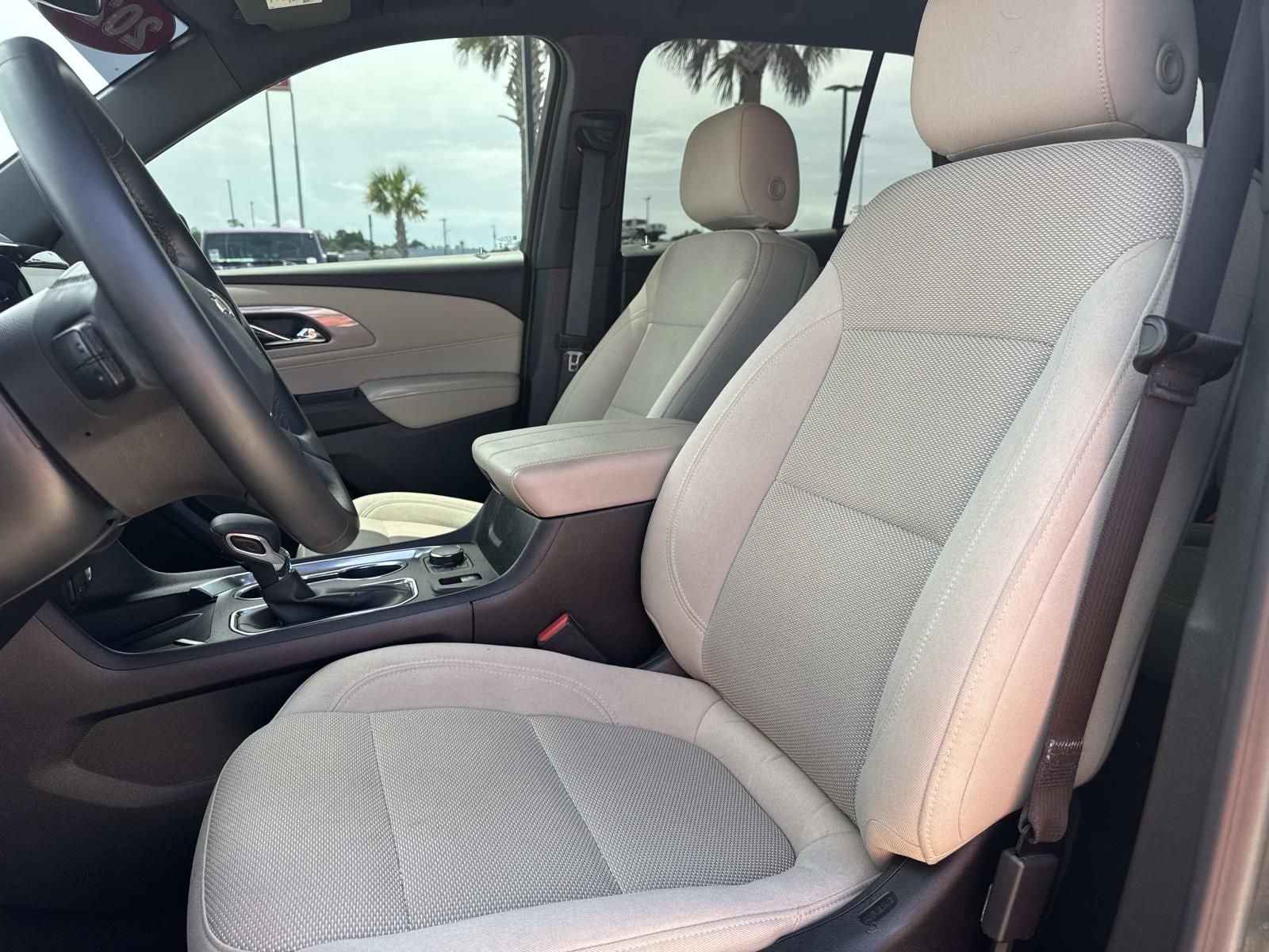 2023 Chevrolet Traverse FWD LT Cloth