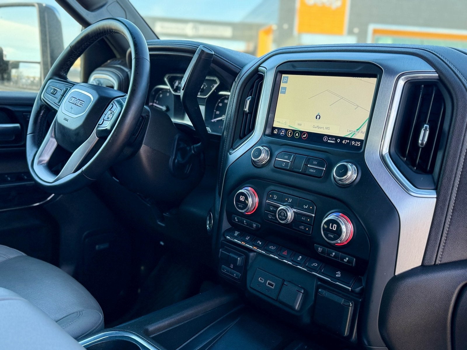 2023 GMC Sierra 2500HD 4WD Crew Cab Standard Bed SLT