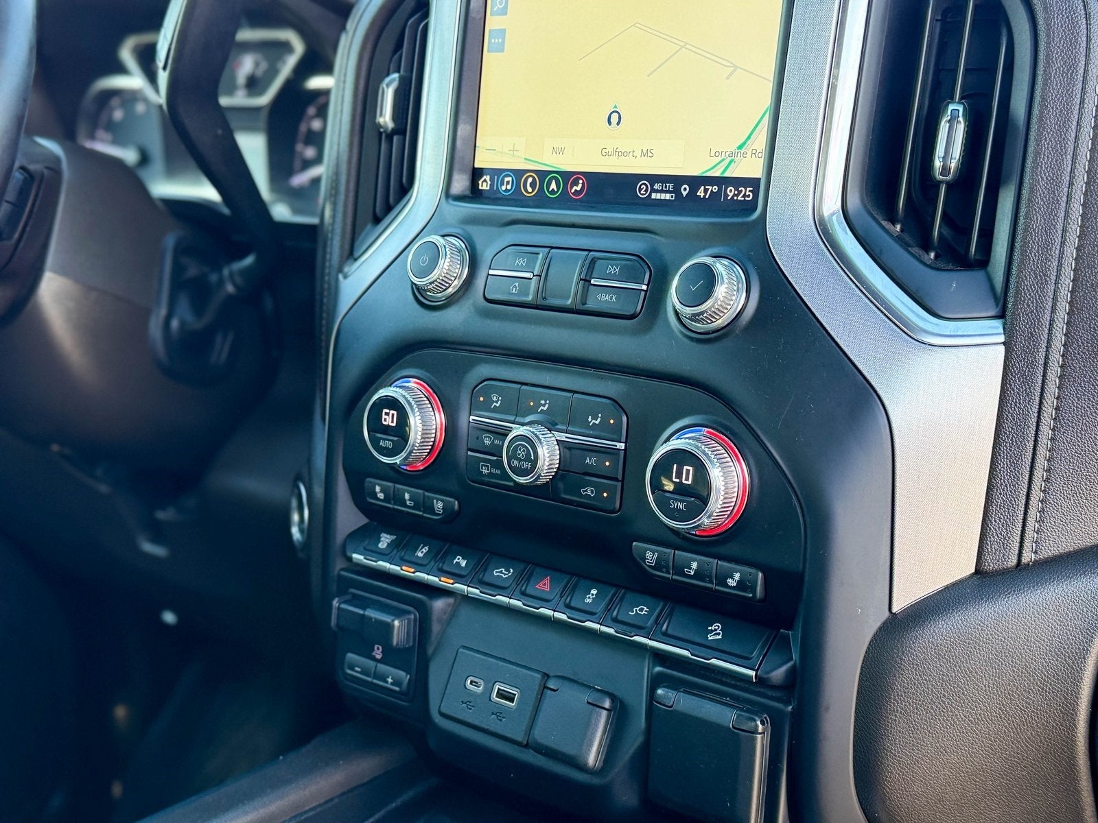 2023 GMC Sierra 2500HD 4WD Crew Cab Standard Bed SLT