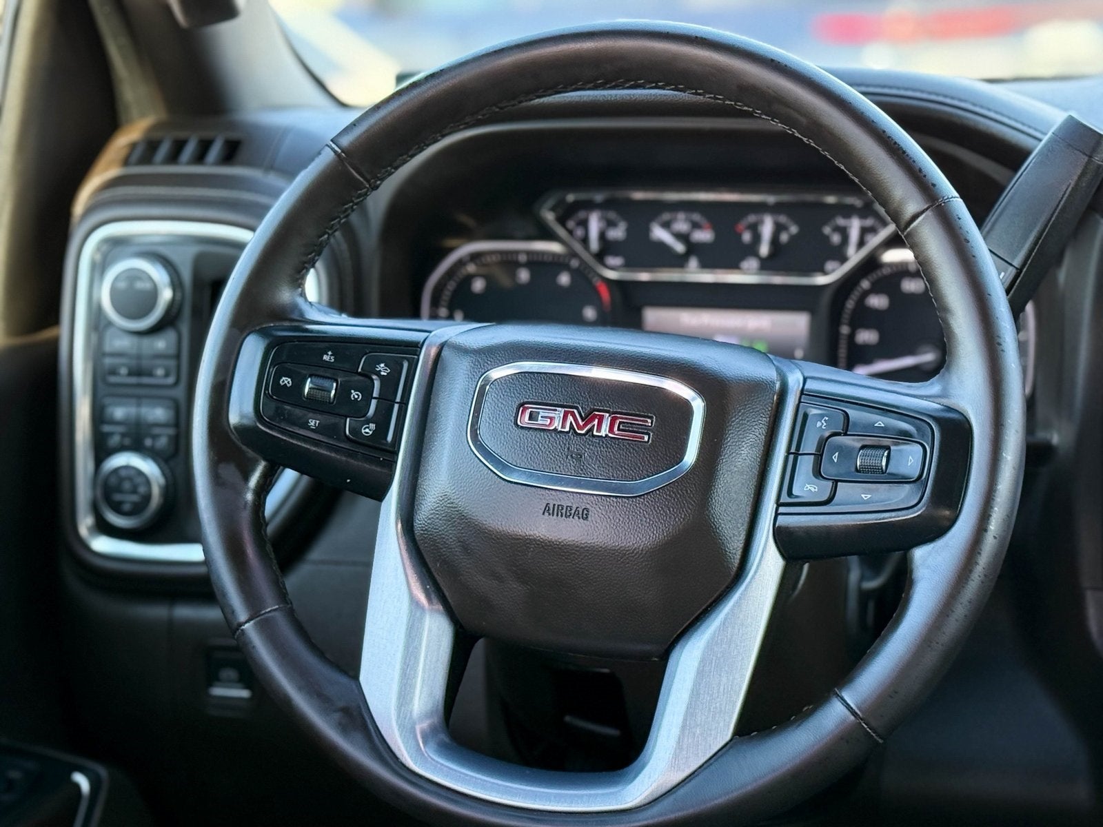 2023 GMC Sierra 2500HD 4WD Crew Cab Standard Bed SLT