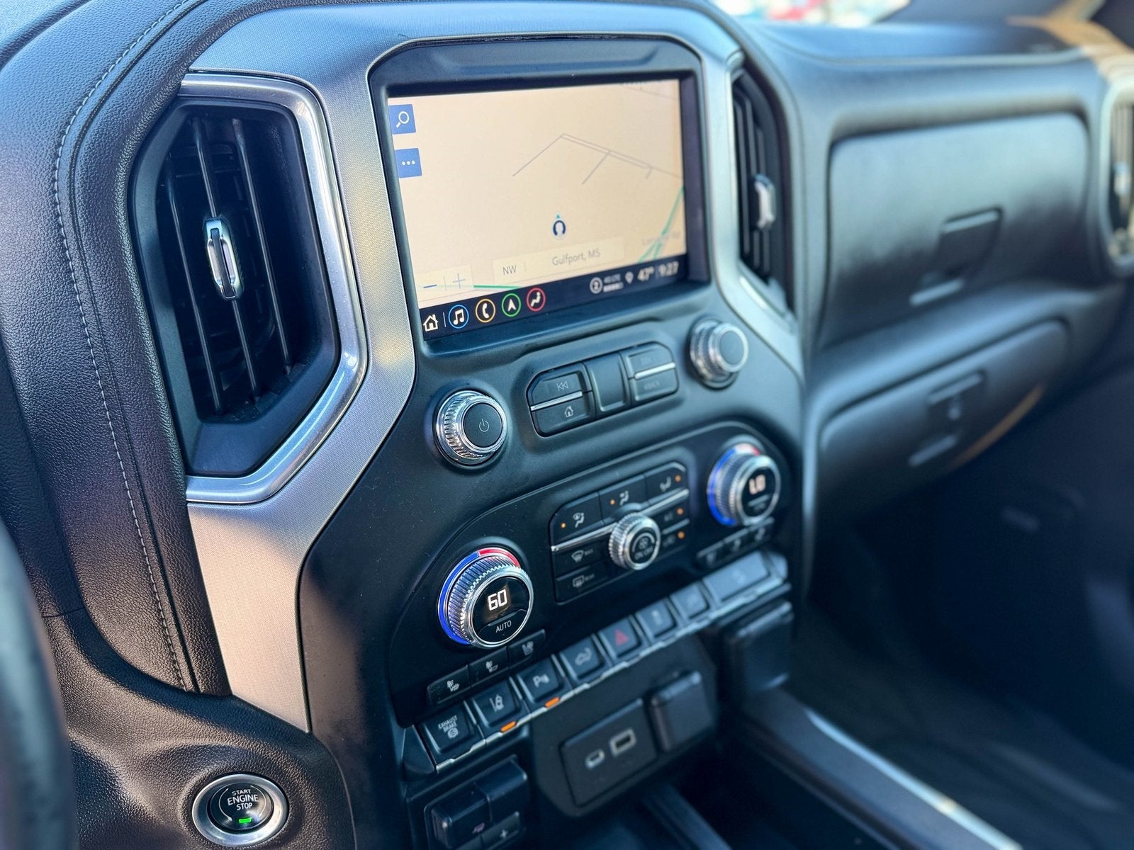 2023 GMC Sierra 2500HD 4WD Crew Cab Standard Bed SLT