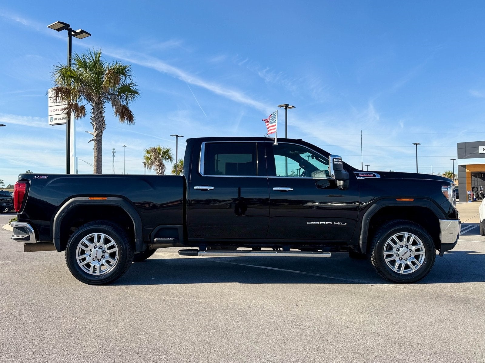 2023 GMC Sierra 2500HD 4WD Crew Cab Standard Bed SLT