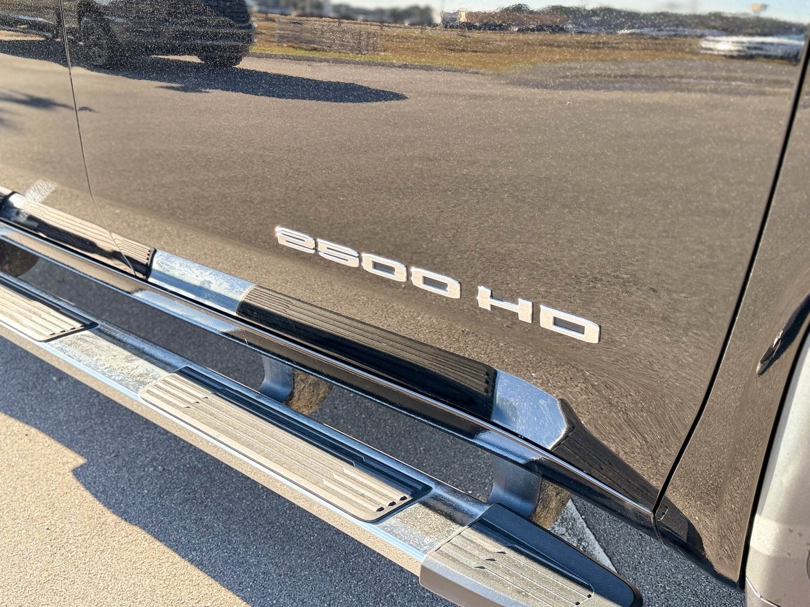 2023 GMC Sierra 2500HD 4WD Crew Cab Standard Bed SLT