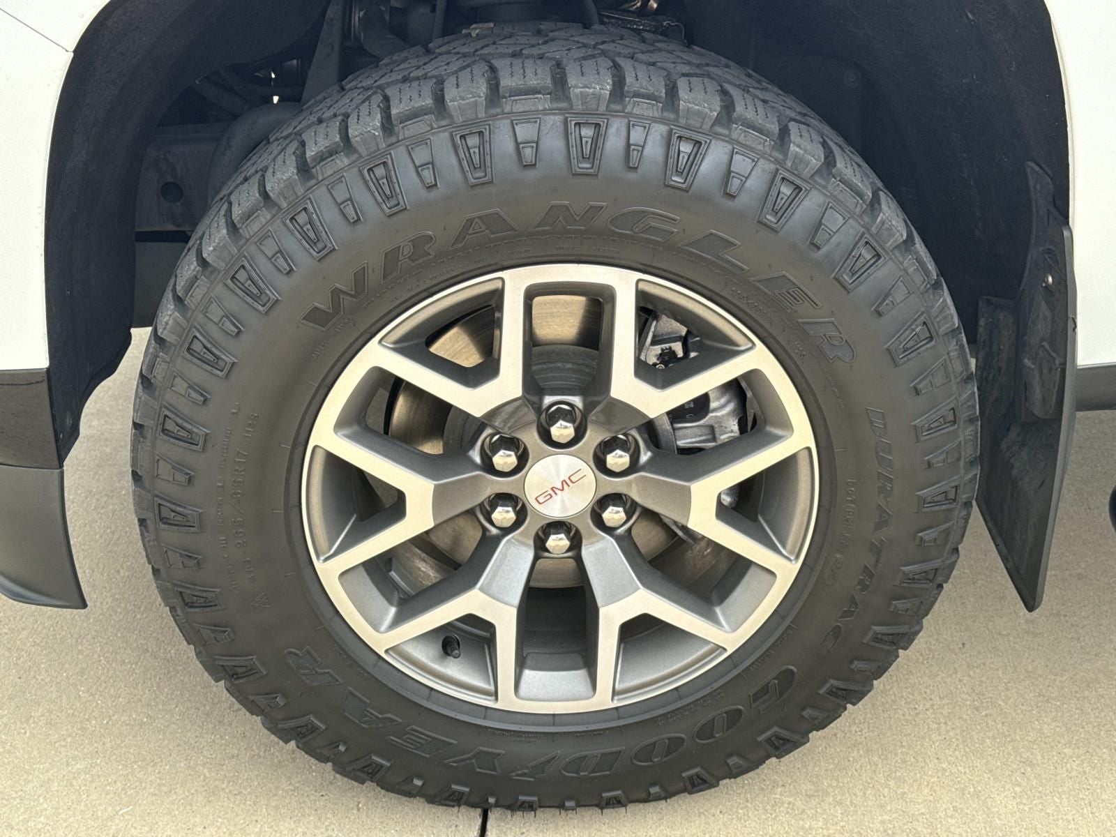 2021 GMC Canyon 4WD Crew Cab Short Box AT4 - Leather