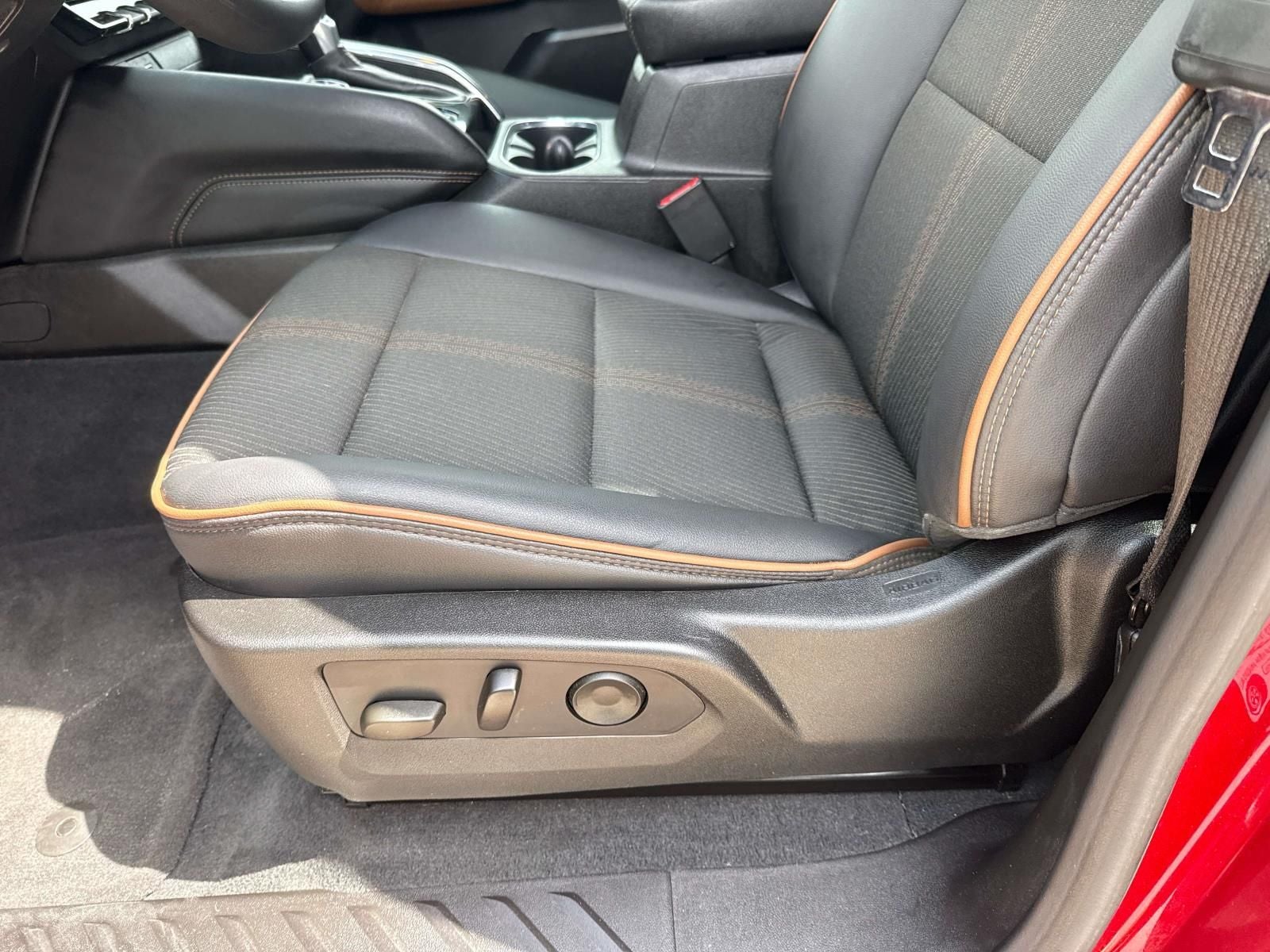 2023 GMC Canyon 4WD Crew Cab Short Box AT4