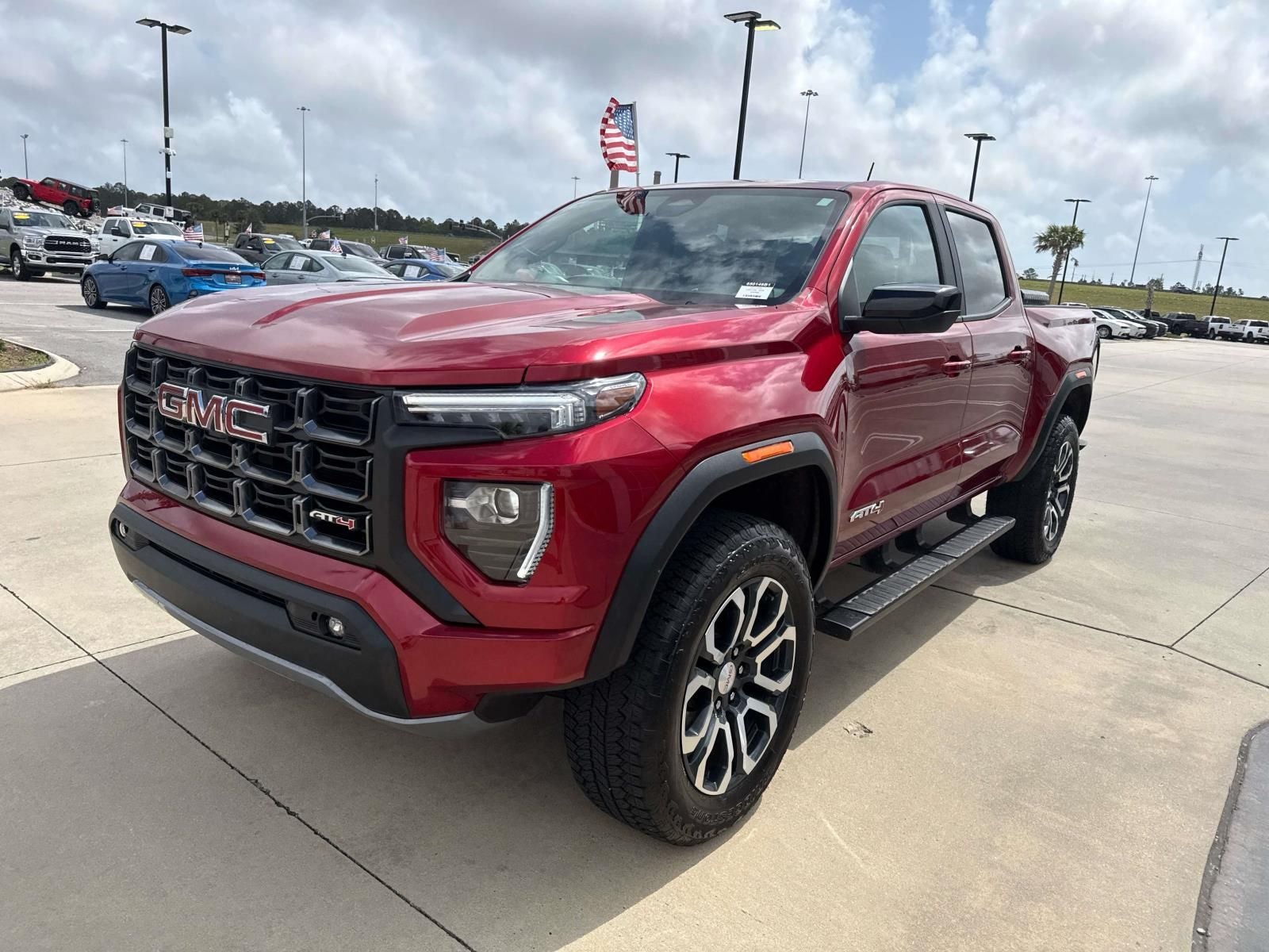 2023 GMC Canyon 4WD Crew Cab Short Box AT4