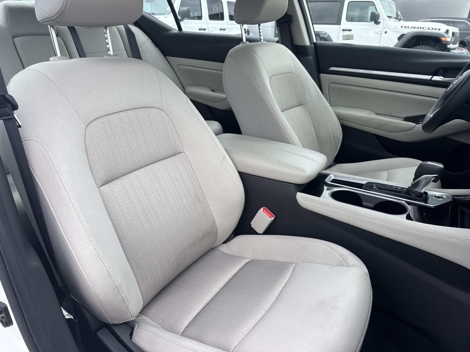 2023 Nissan Altima SV FWD