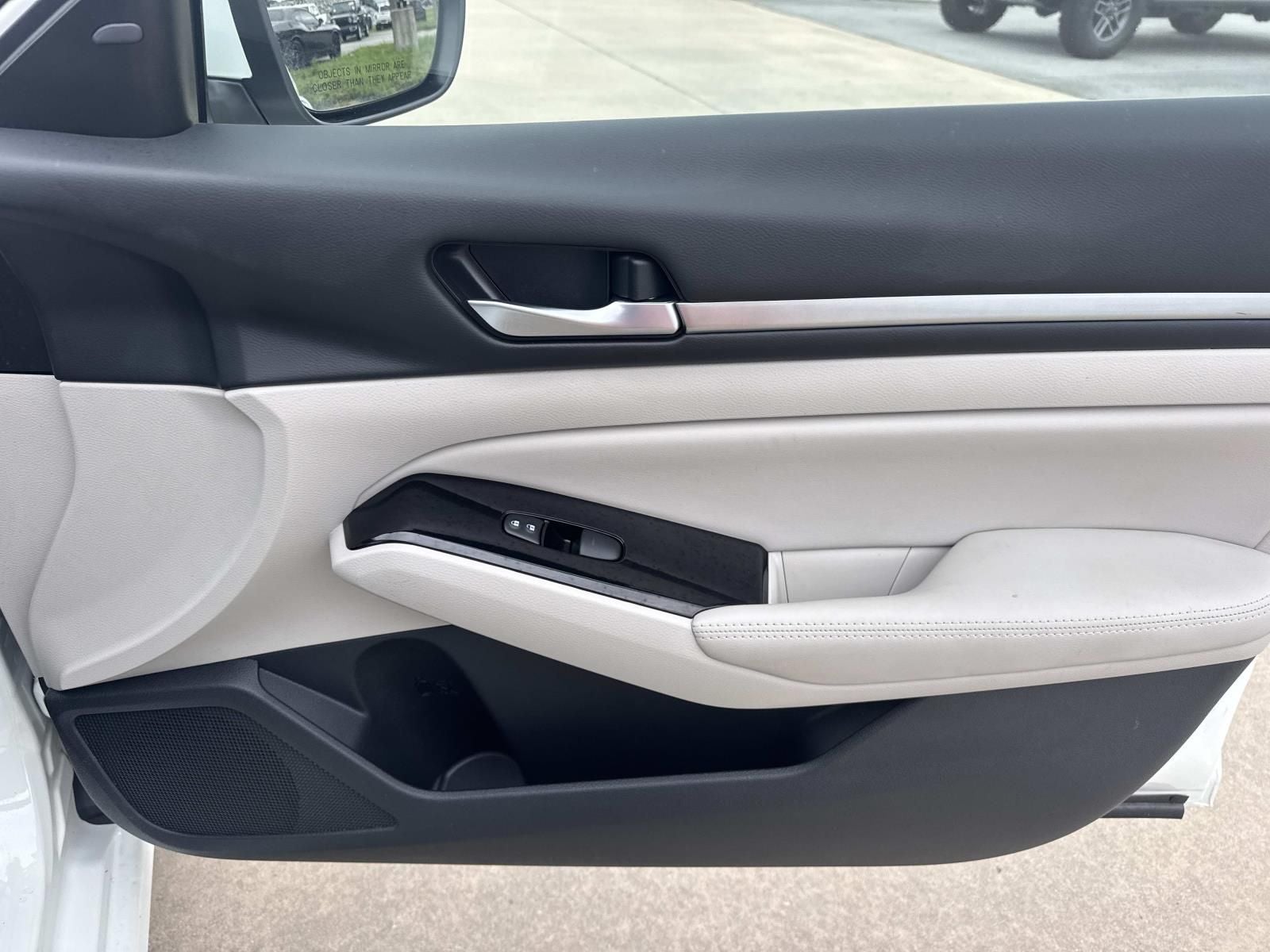 2023 Nissan Altima SV FWD