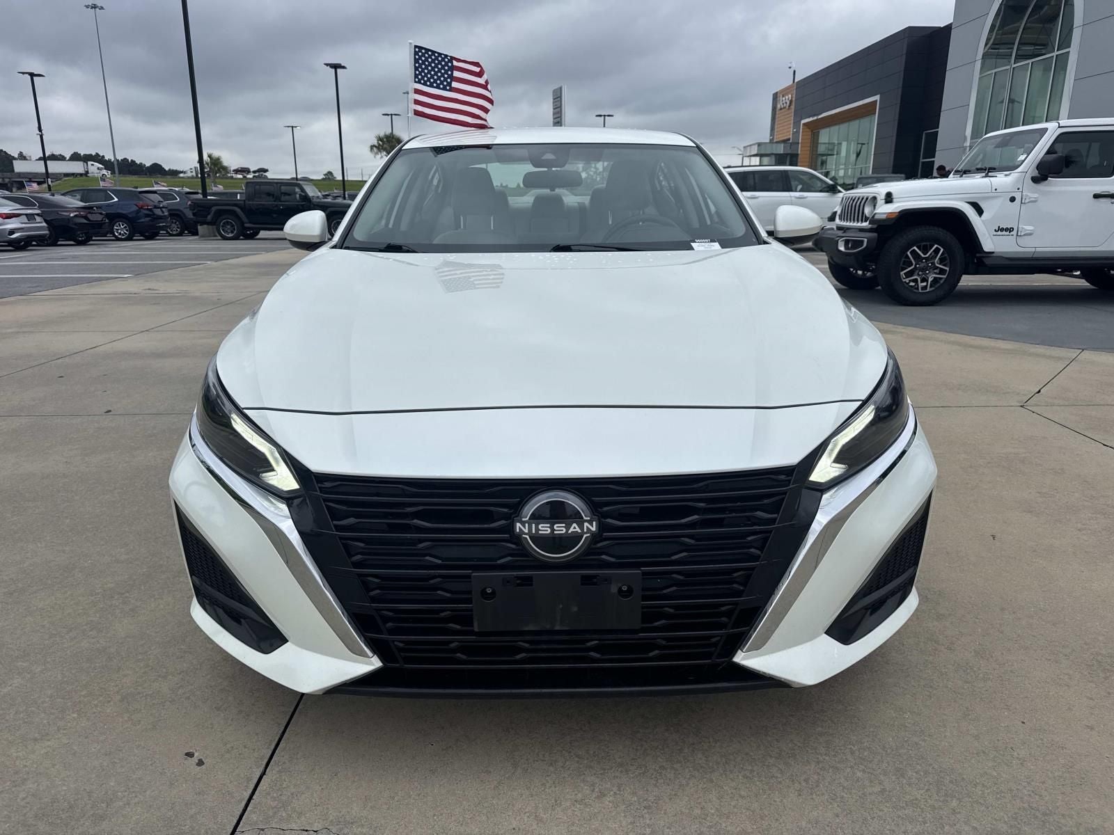 2023 Nissan Altima SV FWD