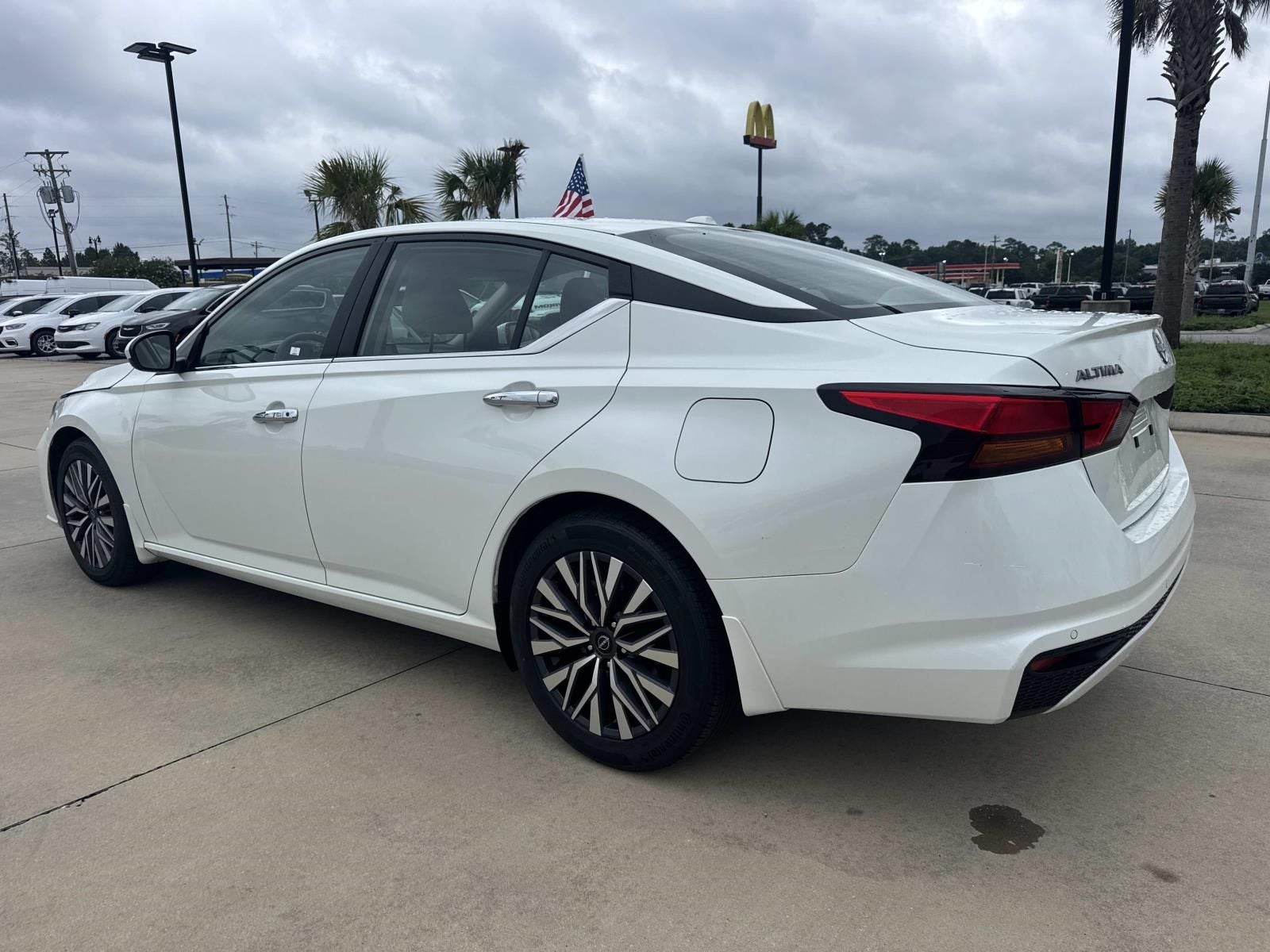 2023 Nissan Altima SV FWD