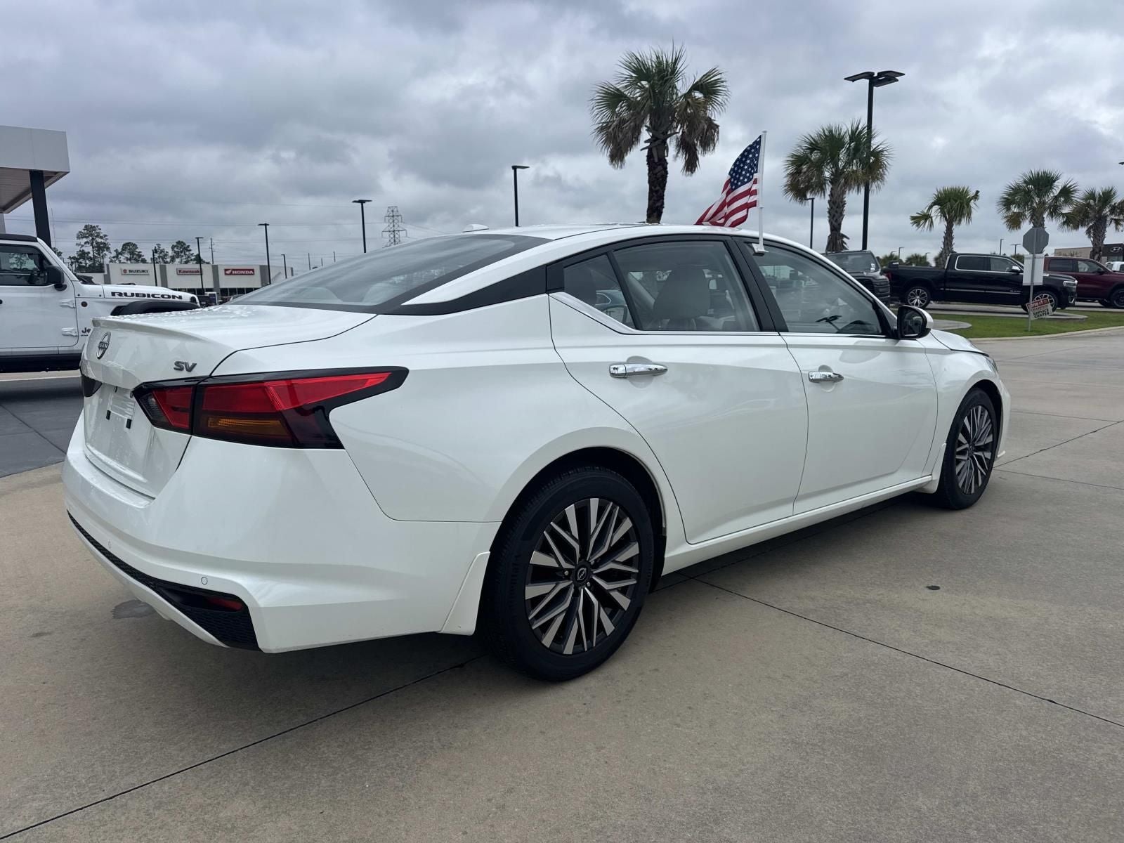 2023 Nissan Altima SV FWD
