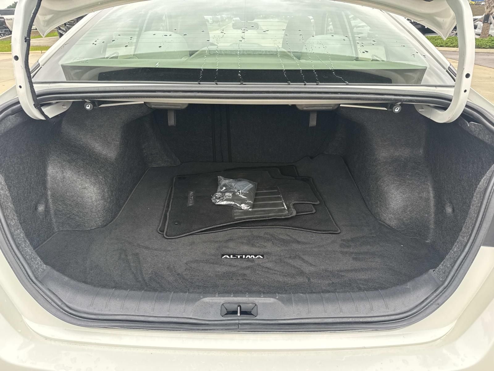 2023 Nissan Altima SV FWD